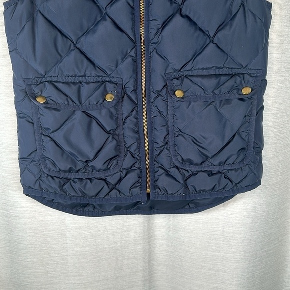 J.CREW DOWN VEST SIZE(XS) - Picture 2 of 5